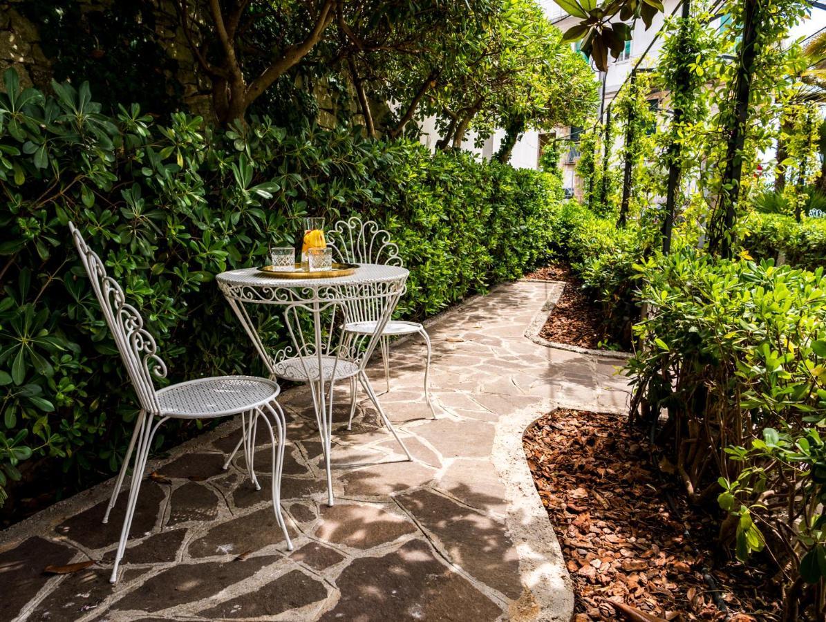 Villa Aurelia Suites And Apartments Locorotondo Exterior photo