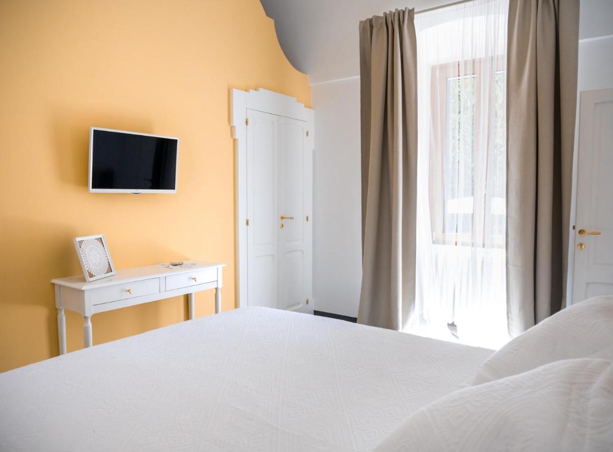 Villa Aurelia Suites And Apartments Locorotondo Exterior photo